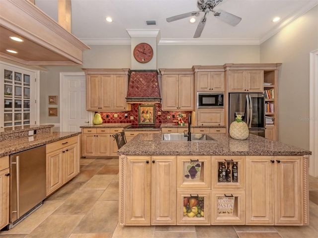 302 STONE BRIAR CREEK DRIVE, Venice, FL 34292