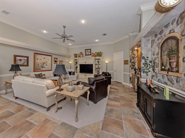 302 STONE BRIAR CREEK DRIVE, Venice, FL 34292