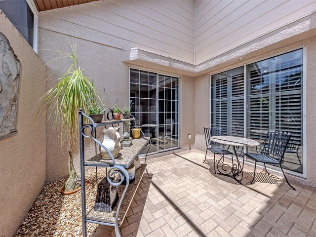 302 STONE BRIAR CREEK DRIVE, Venice, FL 34292