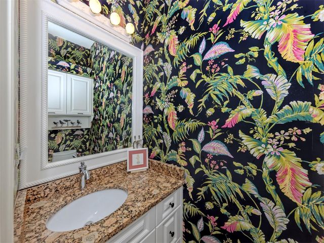 302 STONE BRIAR CREEK DRIVE, Venice, FL 34292