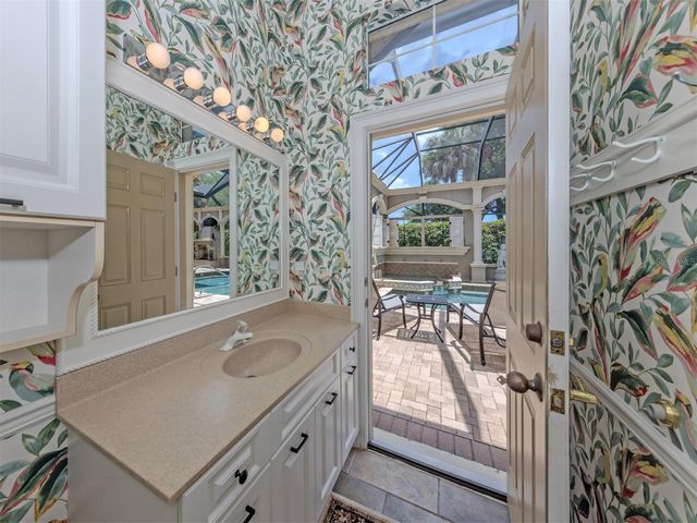 302 STONE BRIAR CREEK DRIVE, Venice, FL 34292