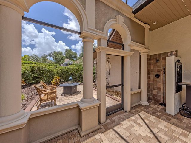 302 STONE BRIAR CREEK DRIVE, Venice, FL 34292