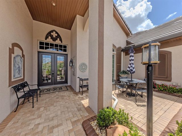 302 STONE BRIAR CREEK DRIVE, Venice, FL 34292