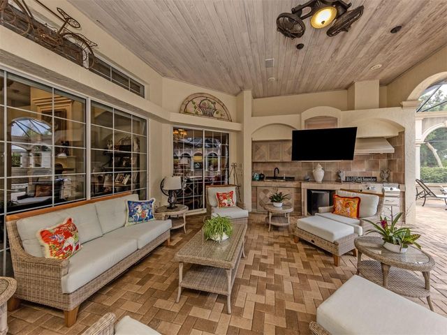 302 STONE BRIAR CREEK DRIVE, Venice, FL 34292