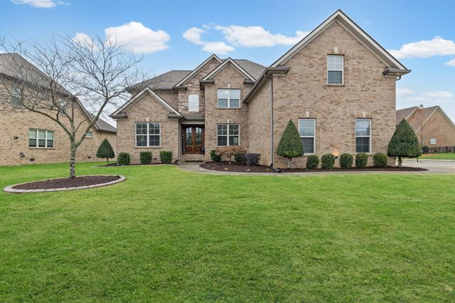 1001 Elkhorn Ct, Spring Hill, TN 37174