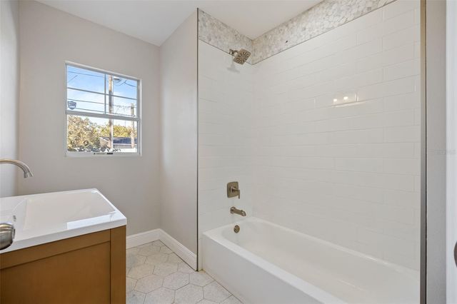 3821 6TH AVENUE N, St Petersburg, FL 33713