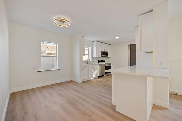 3821 6TH AVENUE N, St Petersburg, FL 33713