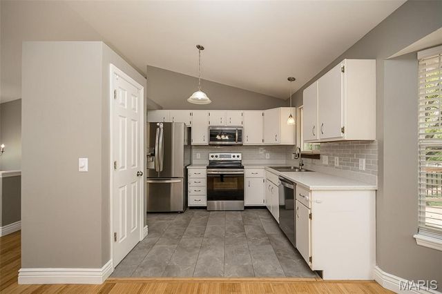 12 Red Cedar Court, St Charles, MO 63303