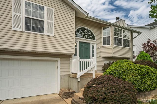 12 Red Cedar Court, St Charles, MO 63303
