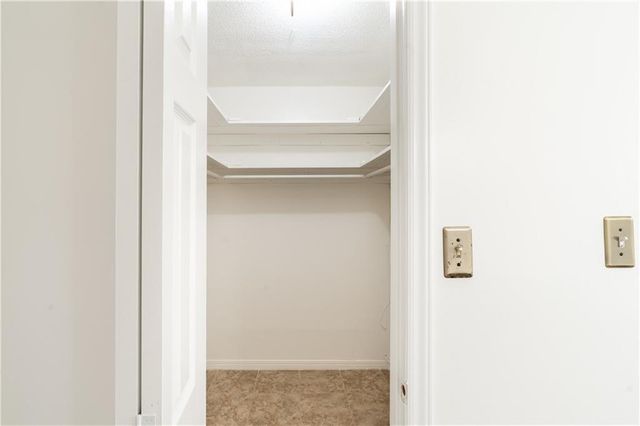 814 Pinemont Drive, Mobile, AL 36609