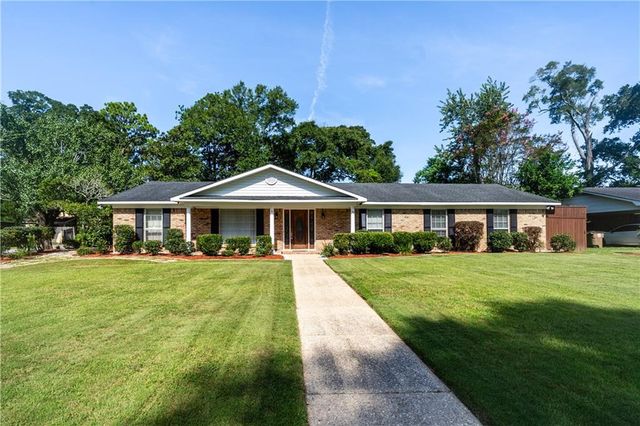 814 Pinemont Drive, Mobile, AL 36609