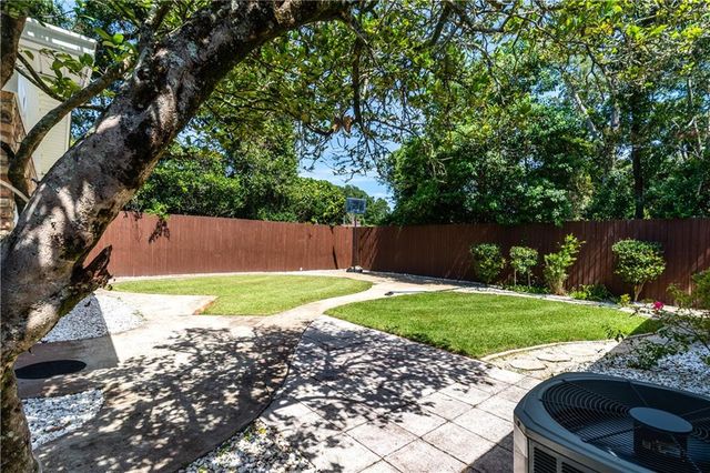 814 Pinemont Drive, Mobile, AL 36609