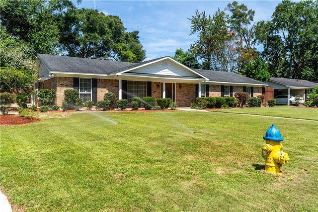 814 Pinemont Drive, Mobile, AL 36609