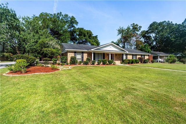 814 Pinemont Drive, Mobile, AL 36609