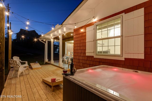 524 Reba Ln, Gatlinburg, TN 37738