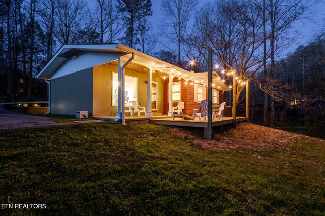 524 Reba Ln, Gatlinburg, TN 37738