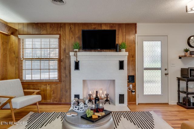 524 Reba Ln, Gatlinburg, TN 37738