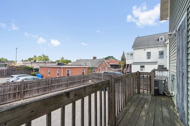 9 Russell St 3, Waltham, MA 02453