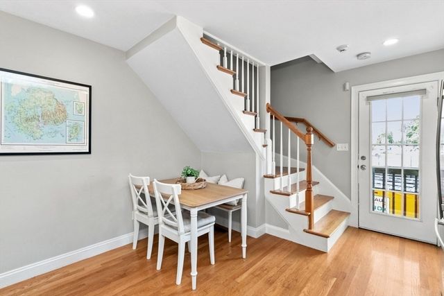 9 Russell St 3, Waltham, MA 02453