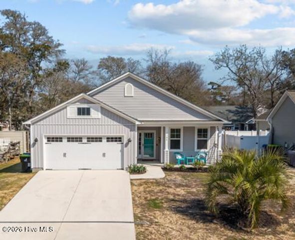 106 NW 19th Street, Oak Island, NC 28465