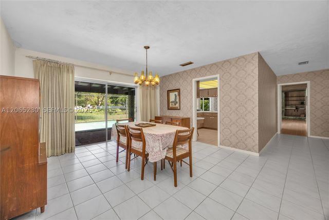 11800 SW 72nd Ave, Pinecrest, FL 33156