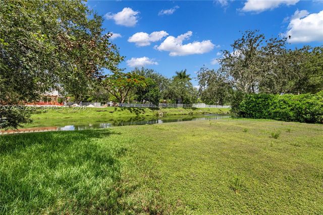 11800 SW 72nd Ave, Pinecrest, FL 33156