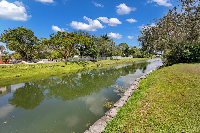 11800 SW 72nd Ave, Pinecrest, FL 33156