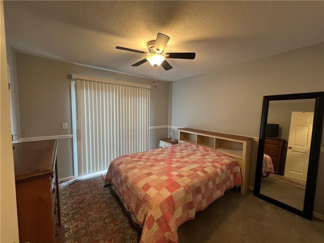 8237 N Chatham Avenue, Kansas City, MO 64151