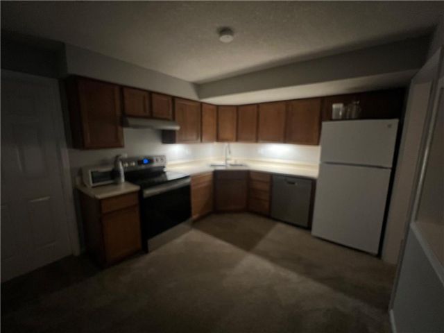 8237 N Chatham Avenue, Kansas City, MO 64151