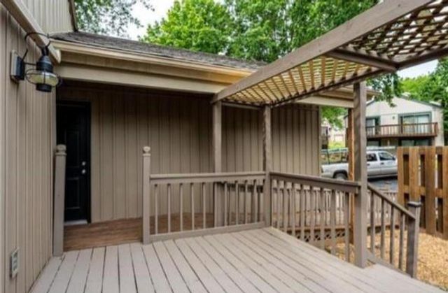 8237 N Chatham Avenue, Kansas City, MO 64151