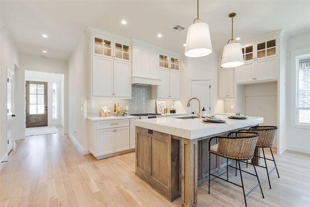 1708 Paseo Place, Edmond, OK 73034