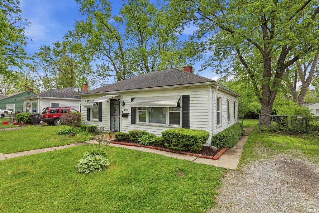 4501 standish Drive, Fort Wayne, IN 46806