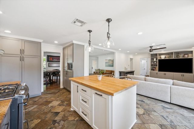 1814 Haverhill Drive, Houston, TX 77008