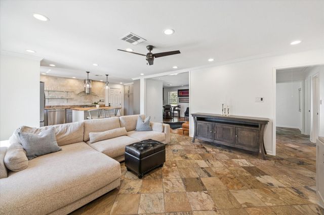 1814 Haverhill Drive, Houston, TX 77008