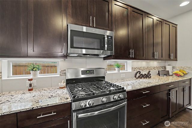 17511 92nd Place NE, Bothell, WA 98011