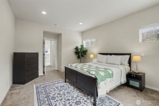 17511 92nd Place NE, Bothell, WA 98011