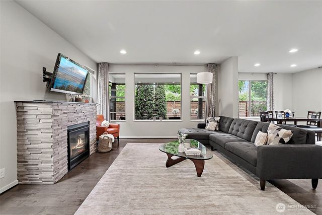 17511 92nd Place NE, Bothell, WA 98011