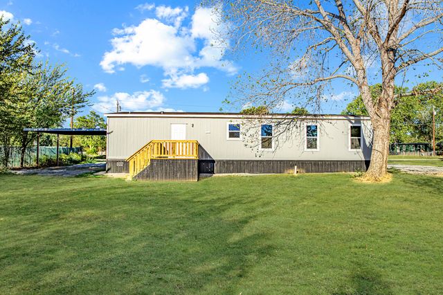 123 Kelly Court, Azle, TX 76020