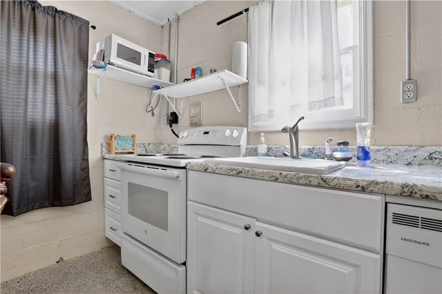 1336 6th Avenue, Leavenworth, KS 66048