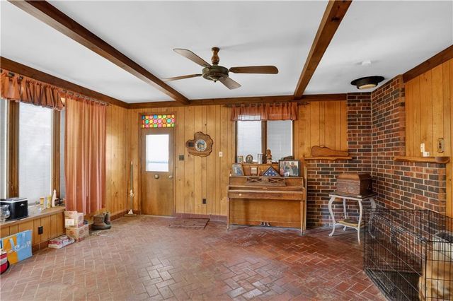 1336 6th Avenue, Leavenworth, KS 66048
