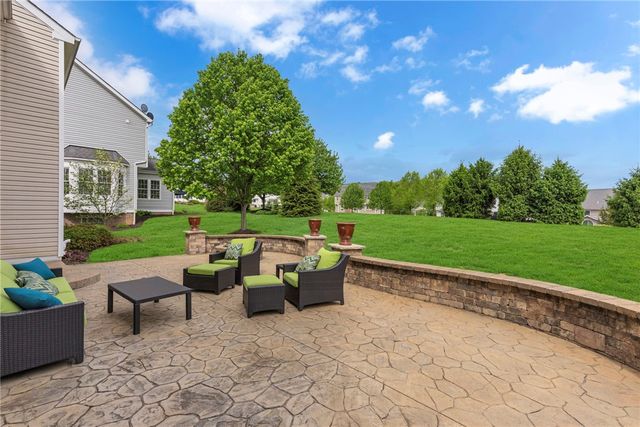 404 Plum Court, Cranberry Twp, PA 16066