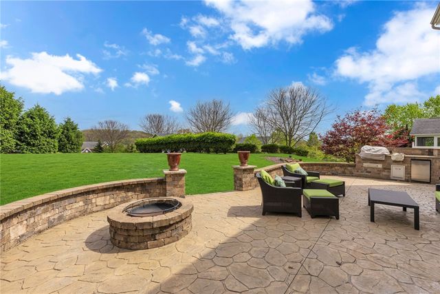 404 Plum Court, Cranberry Twp, PA 16066