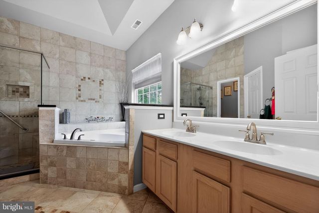 150 SUNSET DR, Mount Royal, NJ 08061