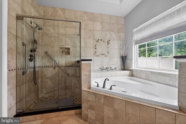150 SUNSET DR, Mount Royal, NJ 08061