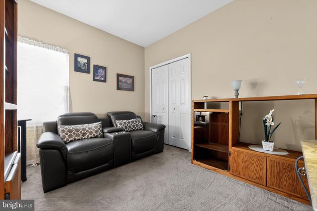 150 SUNSET DR, Mount Royal, NJ 08061