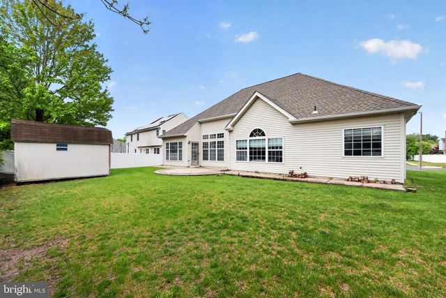 150 SUNSET DR, Mount Royal, NJ 08061