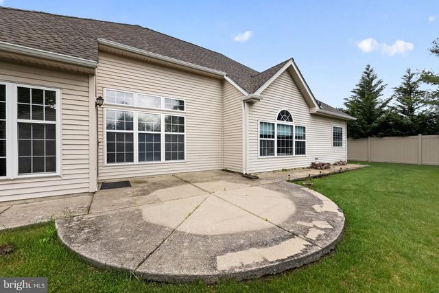 150 SUNSET DR, Mount Royal, NJ 08061