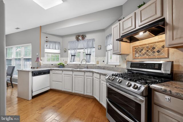150 SUNSET DR, Mount Royal, NJ 08061