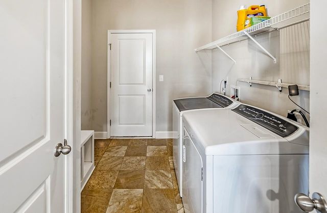 668 Ridgeville Crossing Drive, Inman, SC 29349