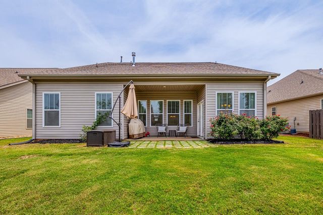 668 Ridgeville Crossing Drive, Inman, SC 29349